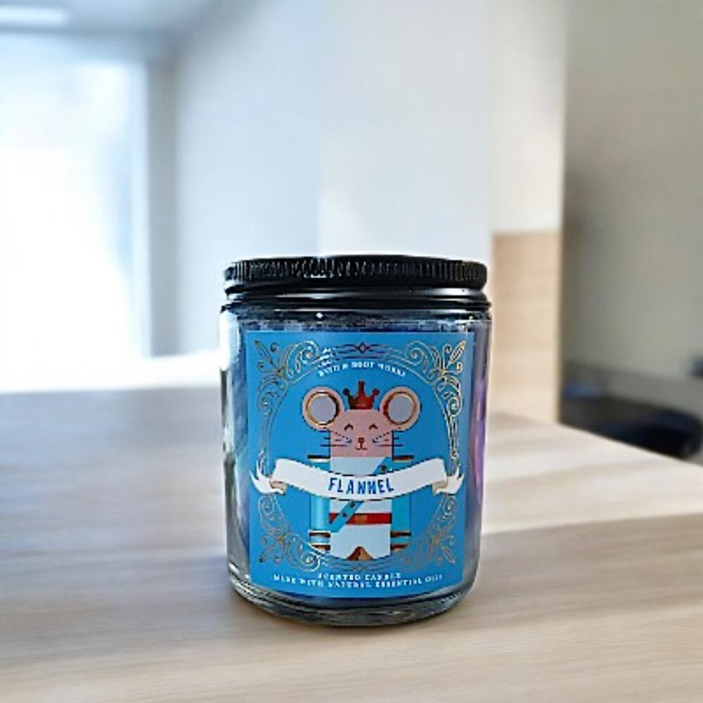 Flannel Single Wick Candle From Bath&Body Works